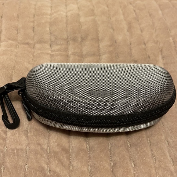 RIVBOS CASE FOR GLASSES - Picture 3 of 4